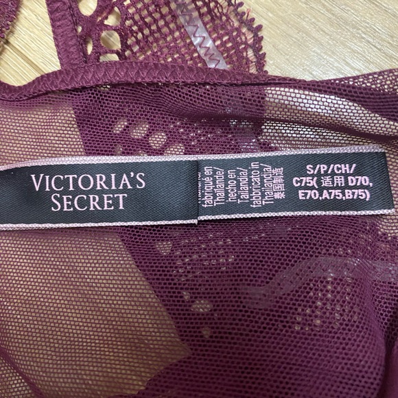 Victoria Secrets bralettes /2 for 1 - Picture 5 of 8